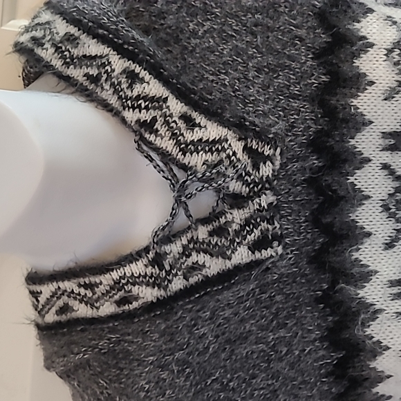 Grey Lace Up Hooded Sweater Knit Small Llama Alpaca S - Picture 2 of 6